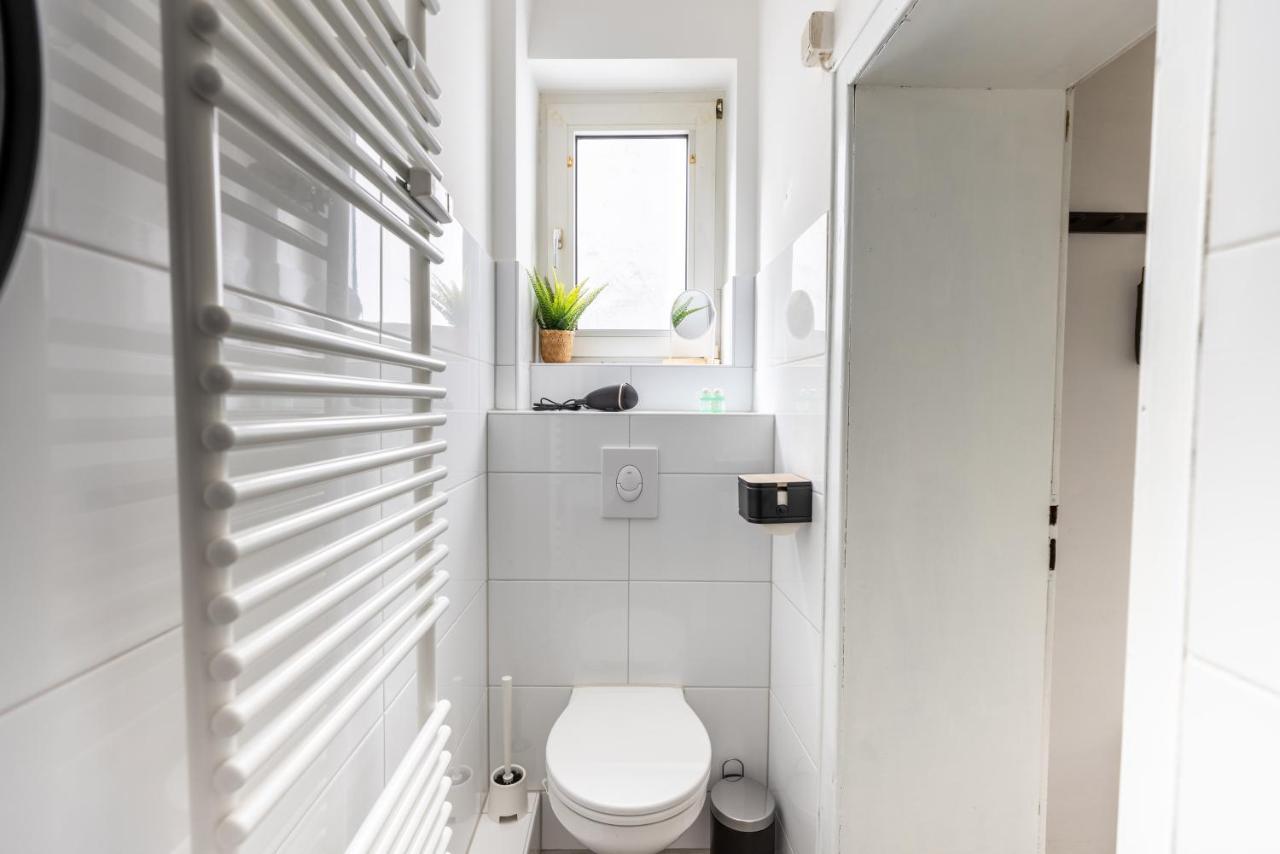 Apartamento Perfekt Fuer 2! Wifi/ Netflix Duisburg Exterior foto